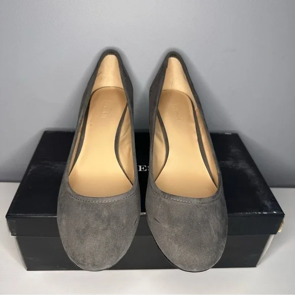 EXPRESSION Amara block heel shoe / pump grey faux suede size 8 with box - Picture 2 of 9